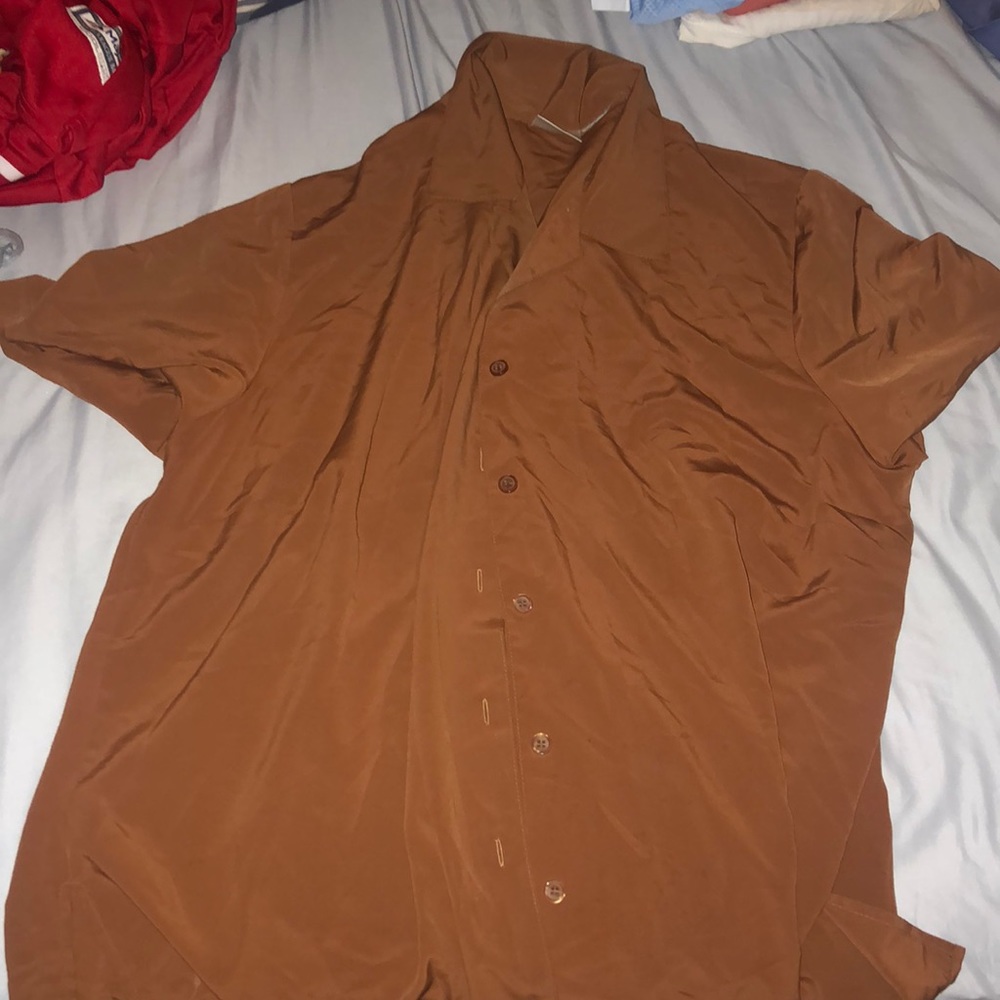 Button up - Picture 1 of 2